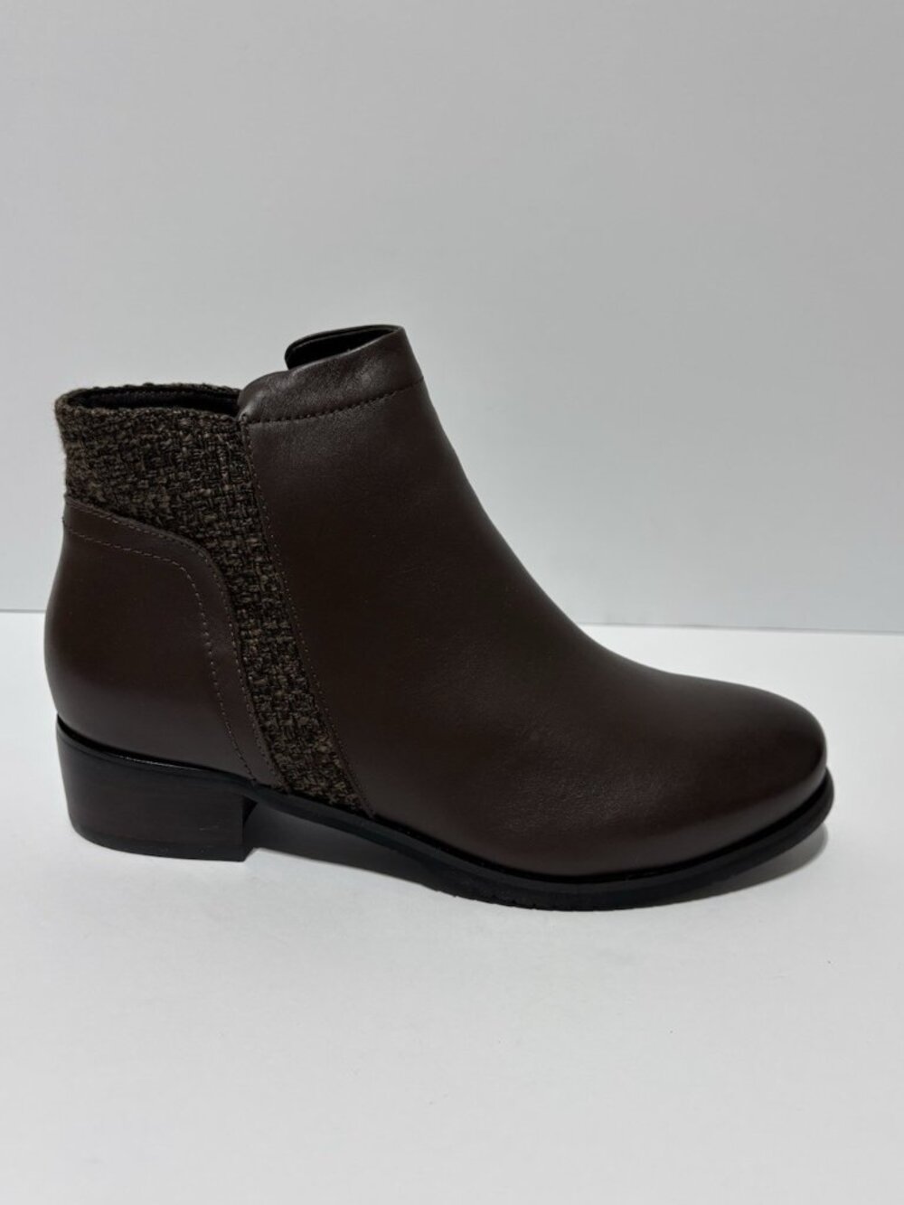 Propet Women’s Taneka Brown Ankle Booties, Size 8.5 Wide